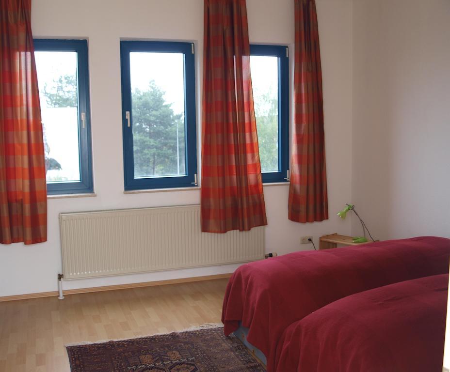 Monteur Und Messewohnung Rodgau Exterior photo