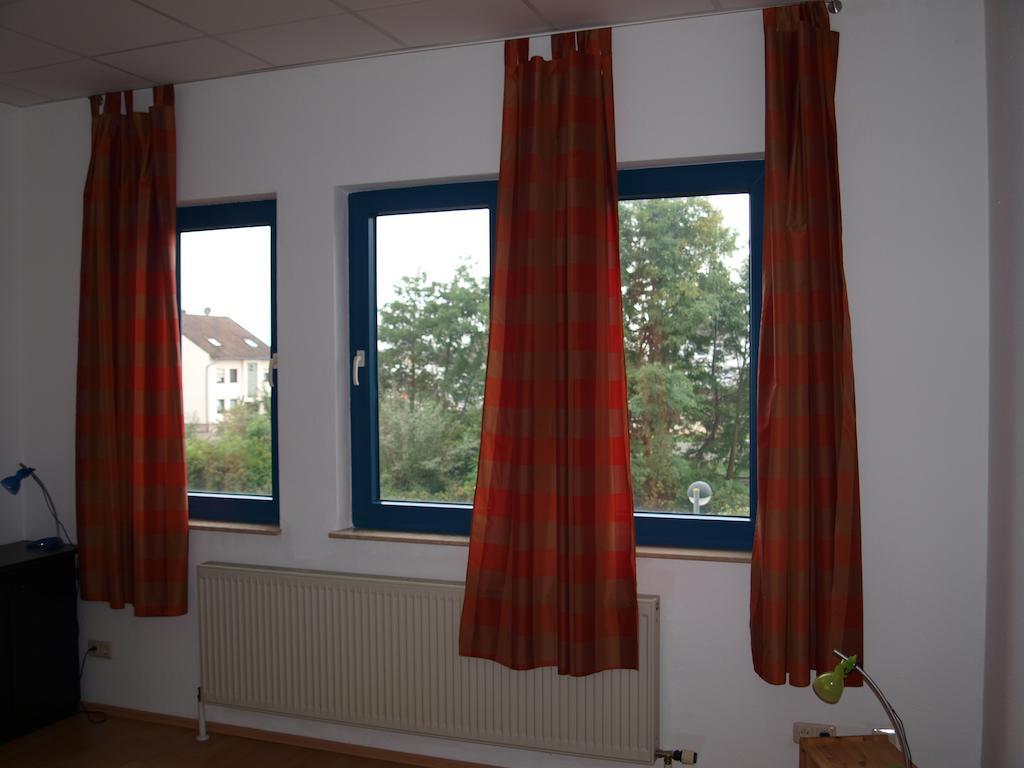 Monteur Und Messewohnung Rodgau Exterior photo